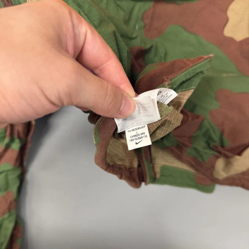 Nike x Off-White Camo Jacket Green Keep Back CK5623-385 Women's Large - Picture 7 of 8